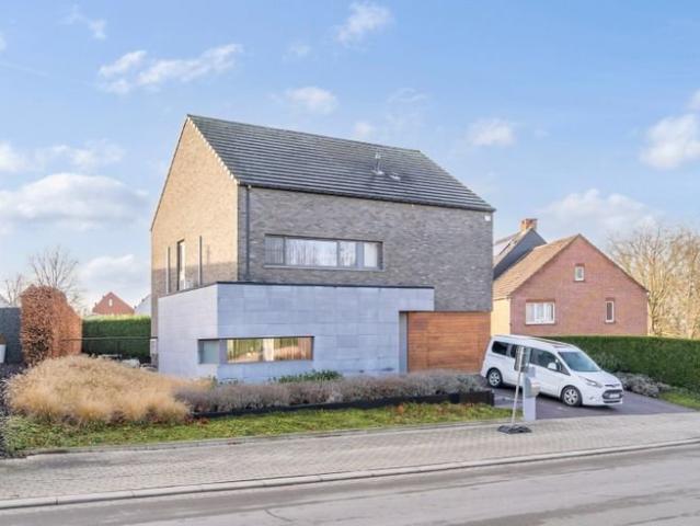 Maison 250 m² 5 Ch à vendre à Hoeselt