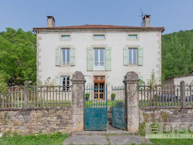 Maison 250 m²