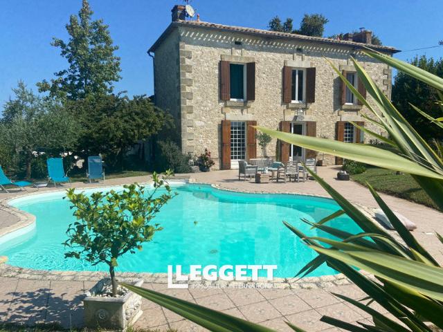 Maison 252 m²