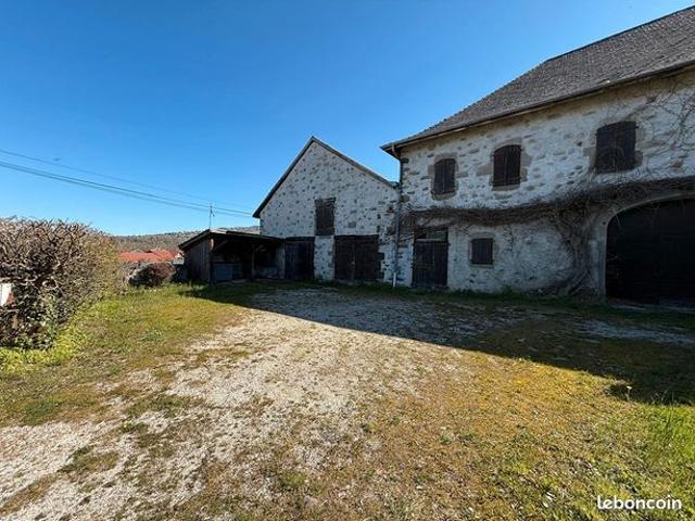 Maison 25 pièces 1200 m²
