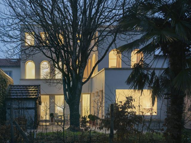 Maison 25 pièces 275 m²