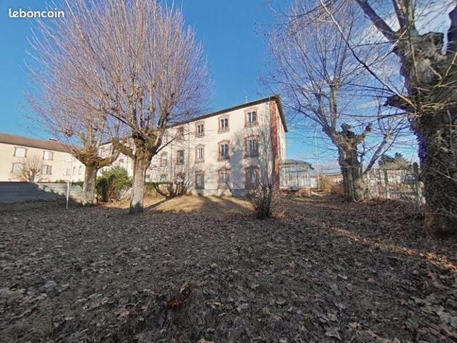 Maison 25 pièces 355 m²