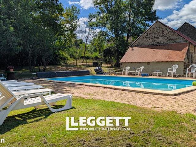 Maison 25 pièces 485 m²