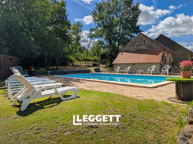 Maison 25 pièces 485 m²