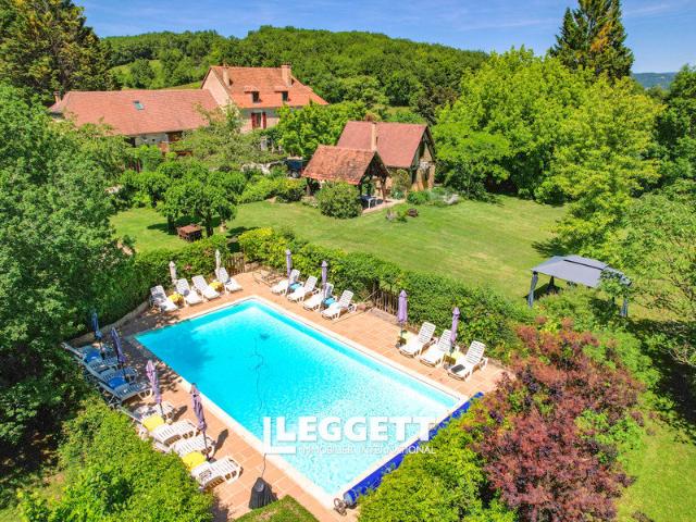Maison 25 pièces 560 m²