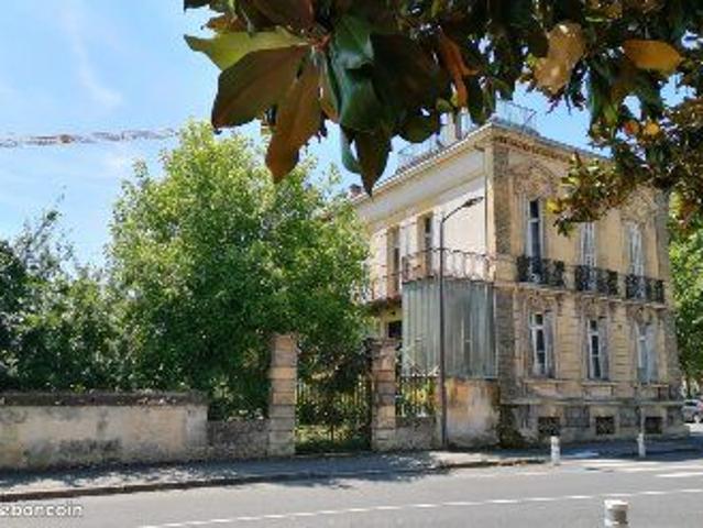 Maison 25 pièces 562 m²