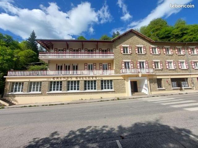 Maison 25 pièces 673 m²