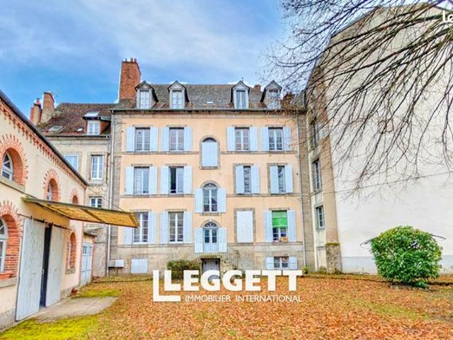 Maison 25 pièces 611 m²