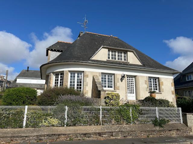 Maison avec jardin et terrasse