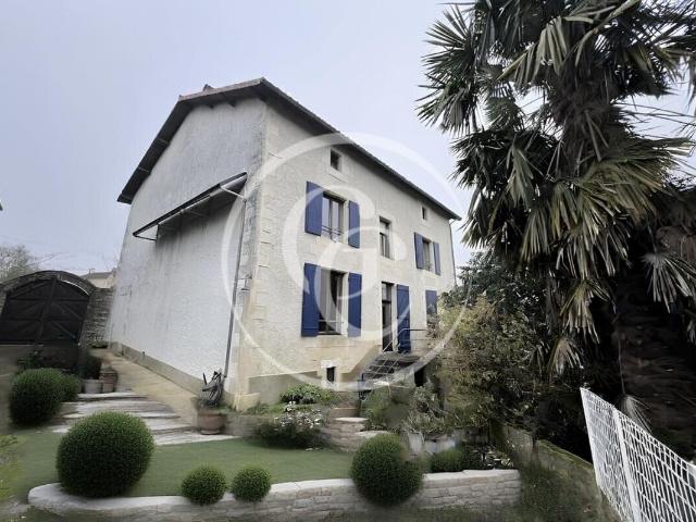 Maison 262m2 avec piscine à Marcay