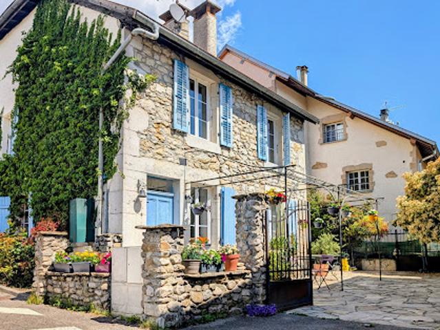 Maison avec jardin et terrasse