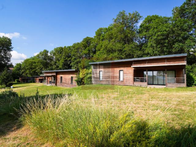Maison 26 pièces 420 m²