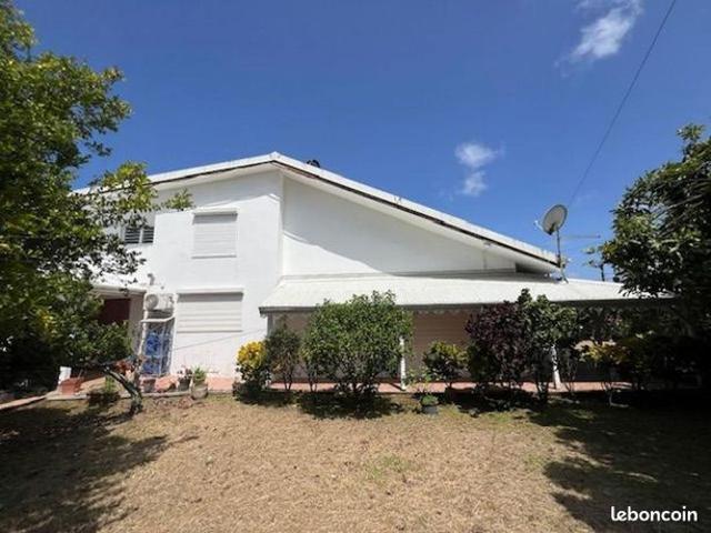 Maison 277 m² Le Lamentin