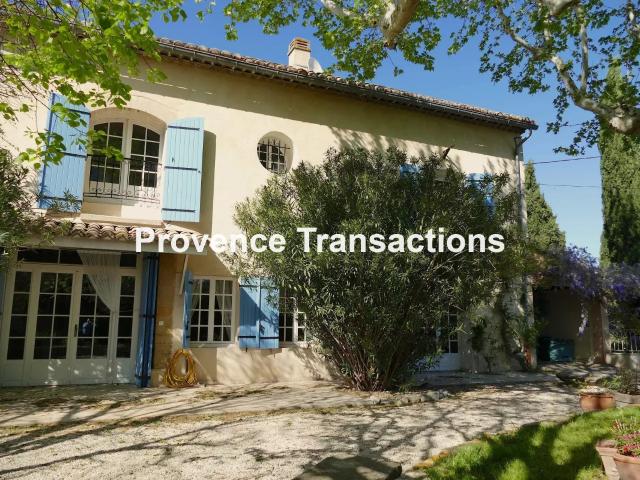 Maison 270 m²