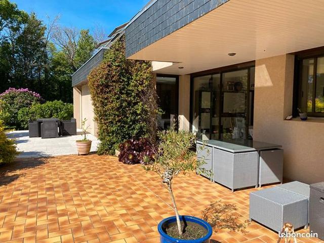 Maison 7 pièces 270 m²