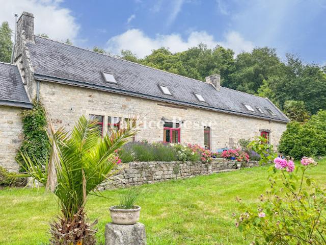 Maison avec jardin et terrasse