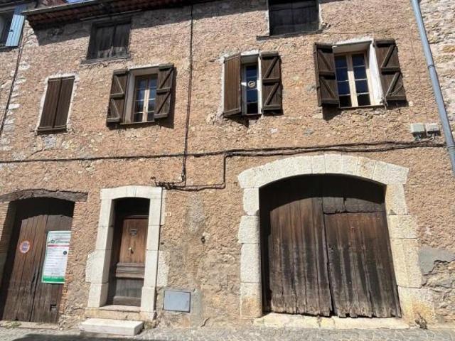 Maison 273 m²