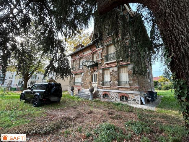 Maison 27 pièces 320 m²