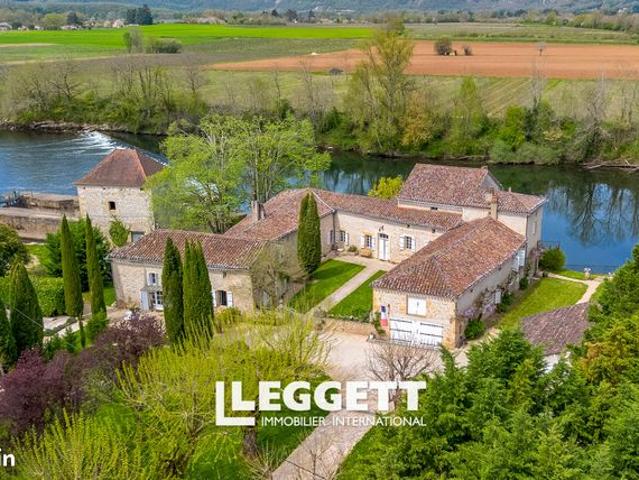 Maison 27 pièces 487 m²