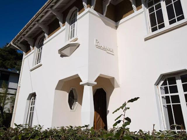 Maison en bord de mer avec jardin