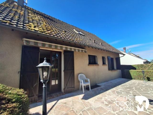 Maison 28700
