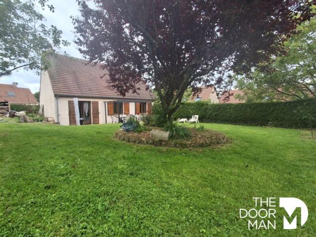 Maison 28700