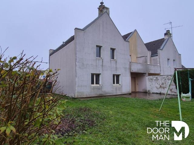 Maison 28700