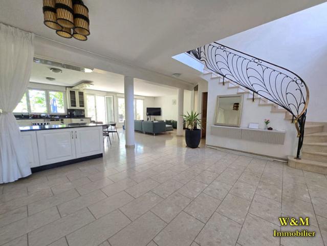 Maison 280 m2 8 pièces
