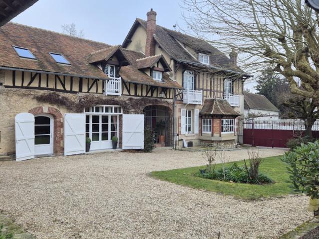 Maison 282m2, 1620m2 de jardin CHAUMONT EN VEXIN
