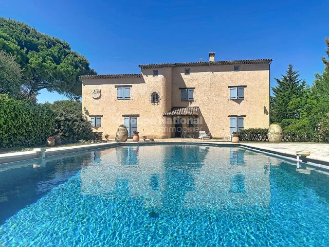 Maison 295 m2 / 8P / 4 chambres / 3 salles de bains
