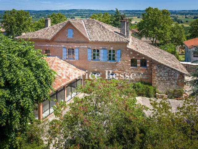 Maison avec jardin et terrasse