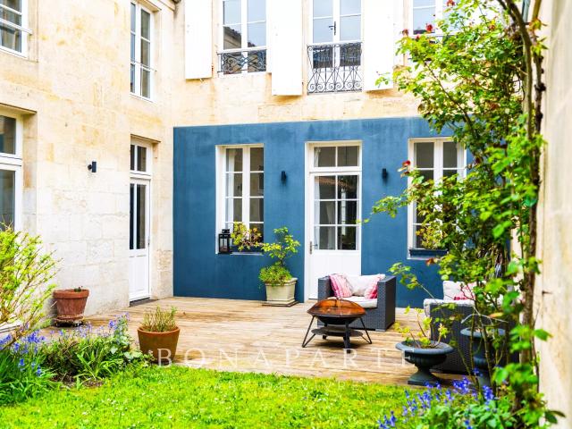 Maison 8 pièces 293 m²
