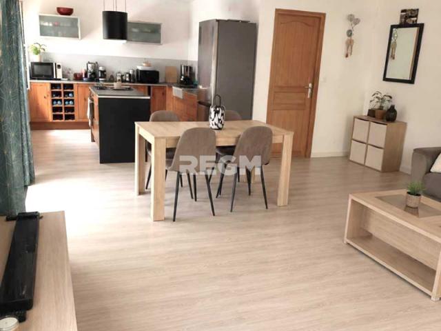 Maison 2 3 chambres avec jardin, entretenue et bien située d
