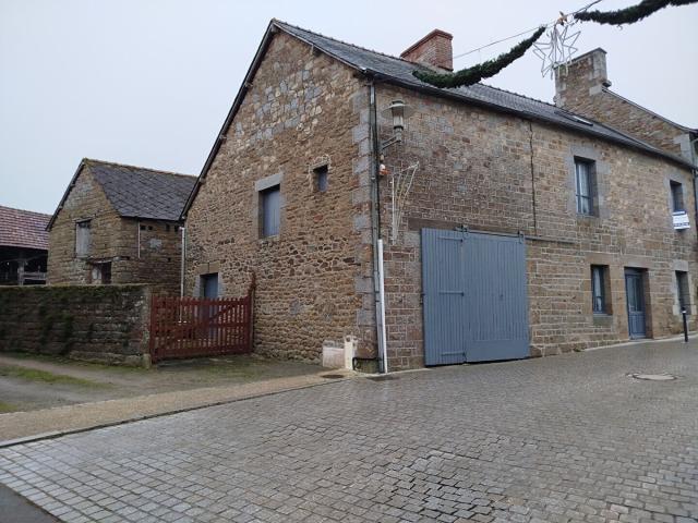 Maison 2 Bâtiments ancien corps de ferme CHAUVIGNE