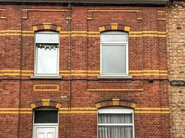 MAISON 2 CHAMBRES AVEC JARDIN
