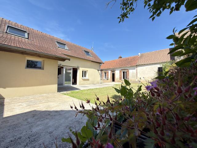 MAISON 2 CHAMBRES CHARTRES 15 KMS