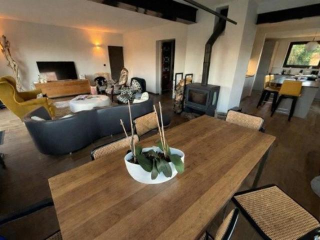 Maison 2 chambres + combles + hangar à Groffliers