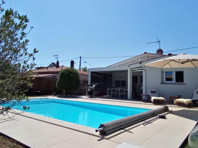 Maison 2 chambres + dépendance avec piscine à Lège