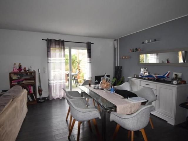 MAISON 2 CHAMBRES GARAGE