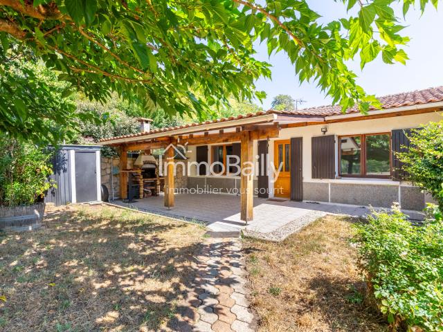 MAISON 2 CHAMBRES JARDIN 200M2 PROCHE CENTRE VILLE