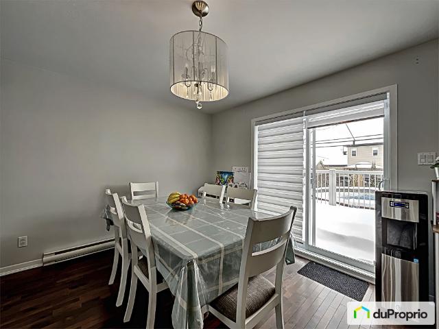 Maison 2 étages à vendre St Jean sur Richelieu St Luc 4 chambres #1093