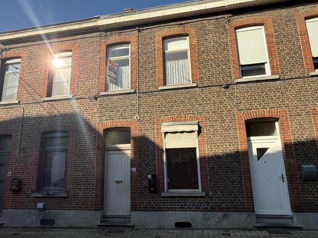 Maison 2 façades avec jardin
