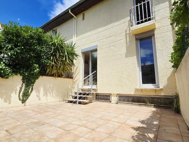 Maison 2 faces de type 5 avec terrasse et garage