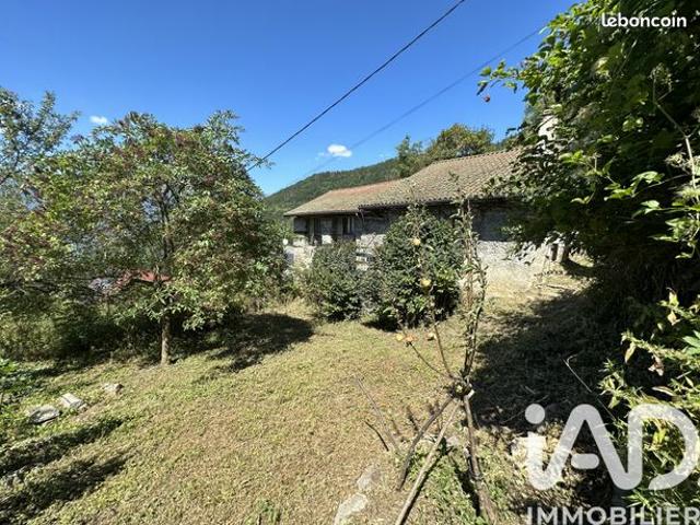 Maison 2 pièces 102 m²