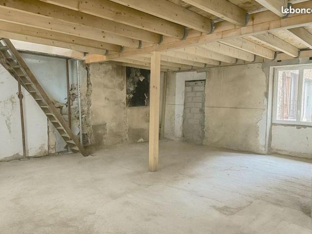 Maison 2 pièces 103 m²