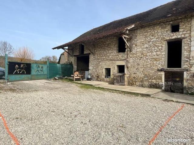 Maison 2 pièces 114 m²