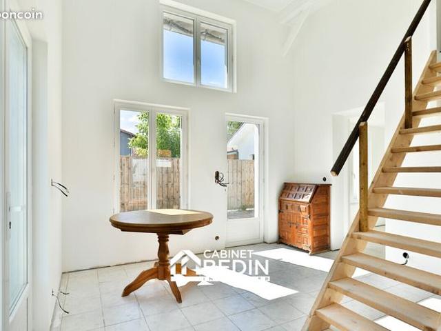 Maison 2 pièces 110 m²