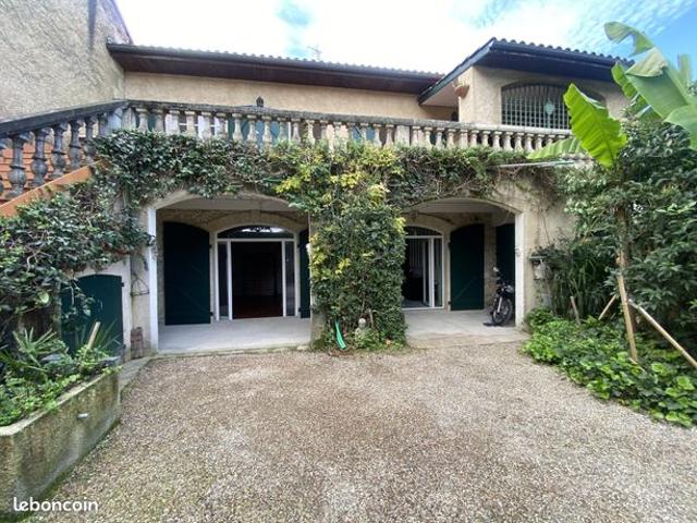 Maison 2 pièces 113 m²