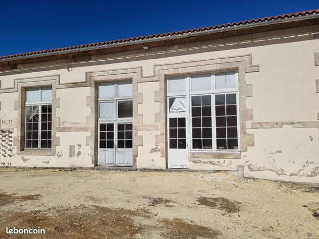 Maison 2 pièces 137 m²