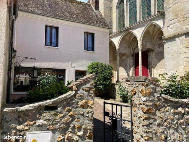 Maison 2 pièces 130 m²